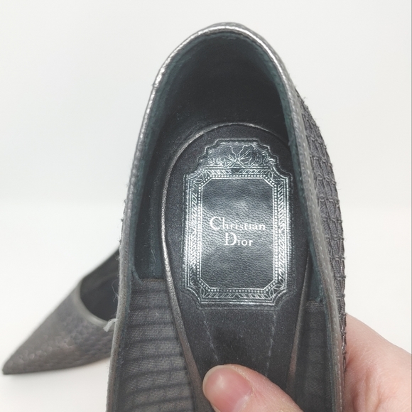 Christian Dior Essence Charcoal Mesh Pointed Toe Pumps Size 35 1/2 - Picture 8 of 11